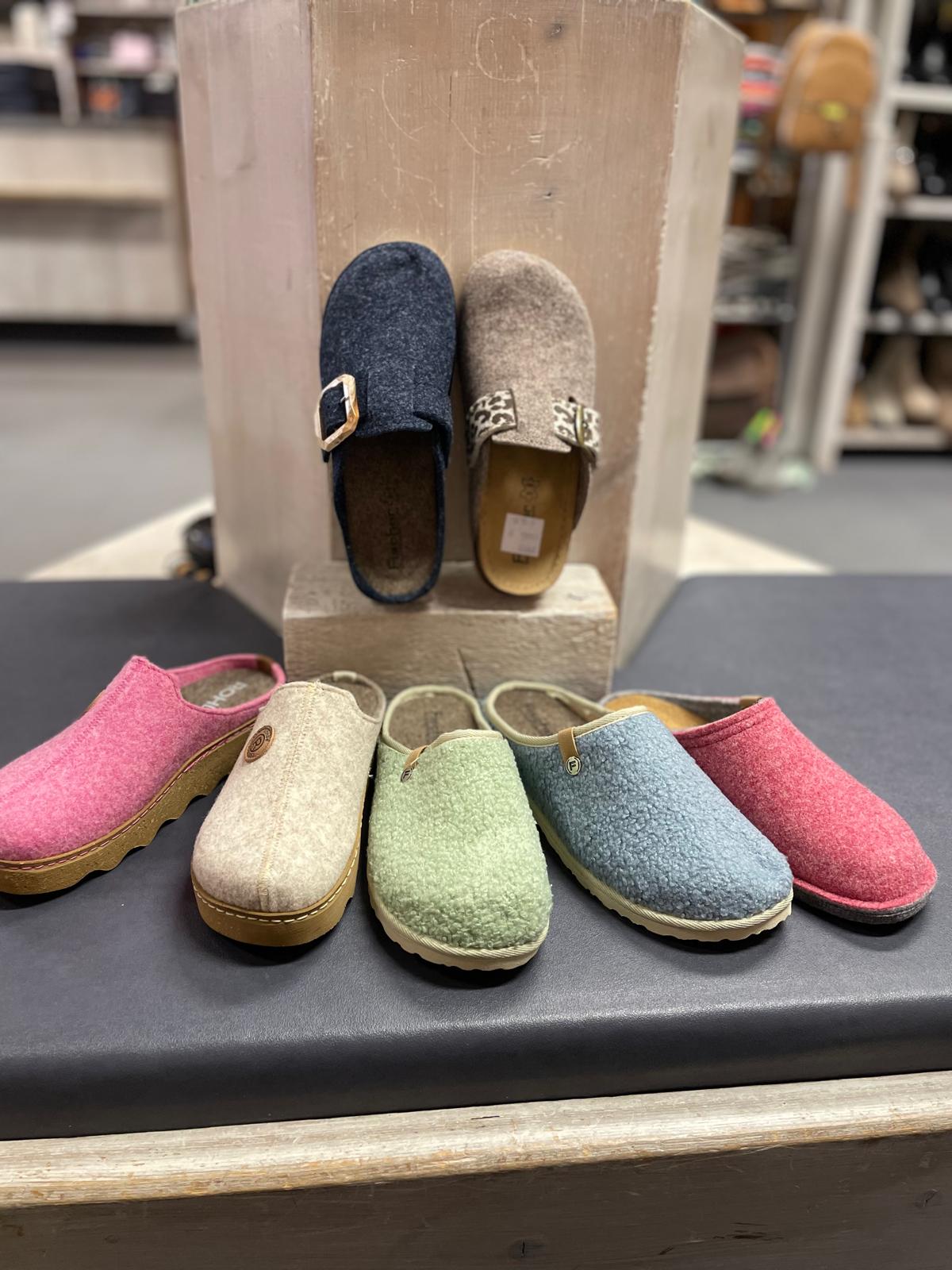 Damenschuhe bei Schuhhaus Öfner in Zirl - Bild 50